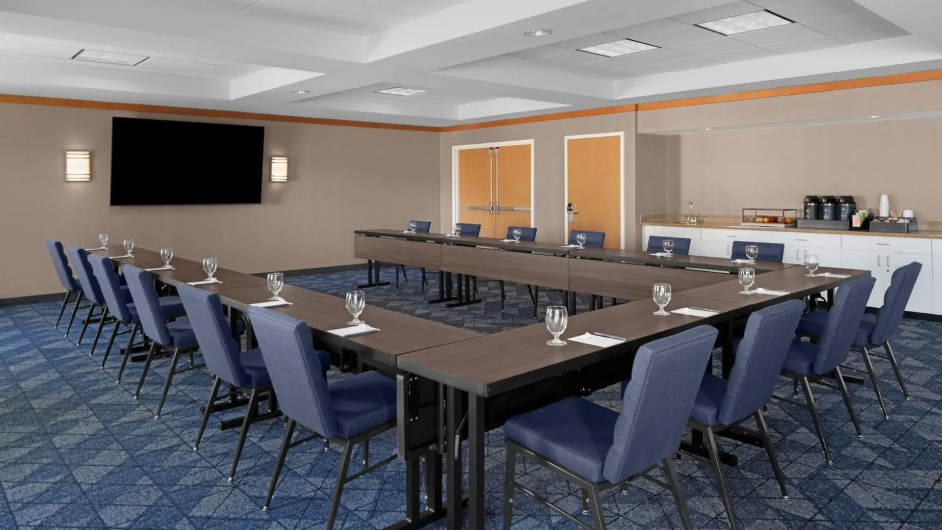 Courtyard By Marriott Phoenix West/Avondale 3*,