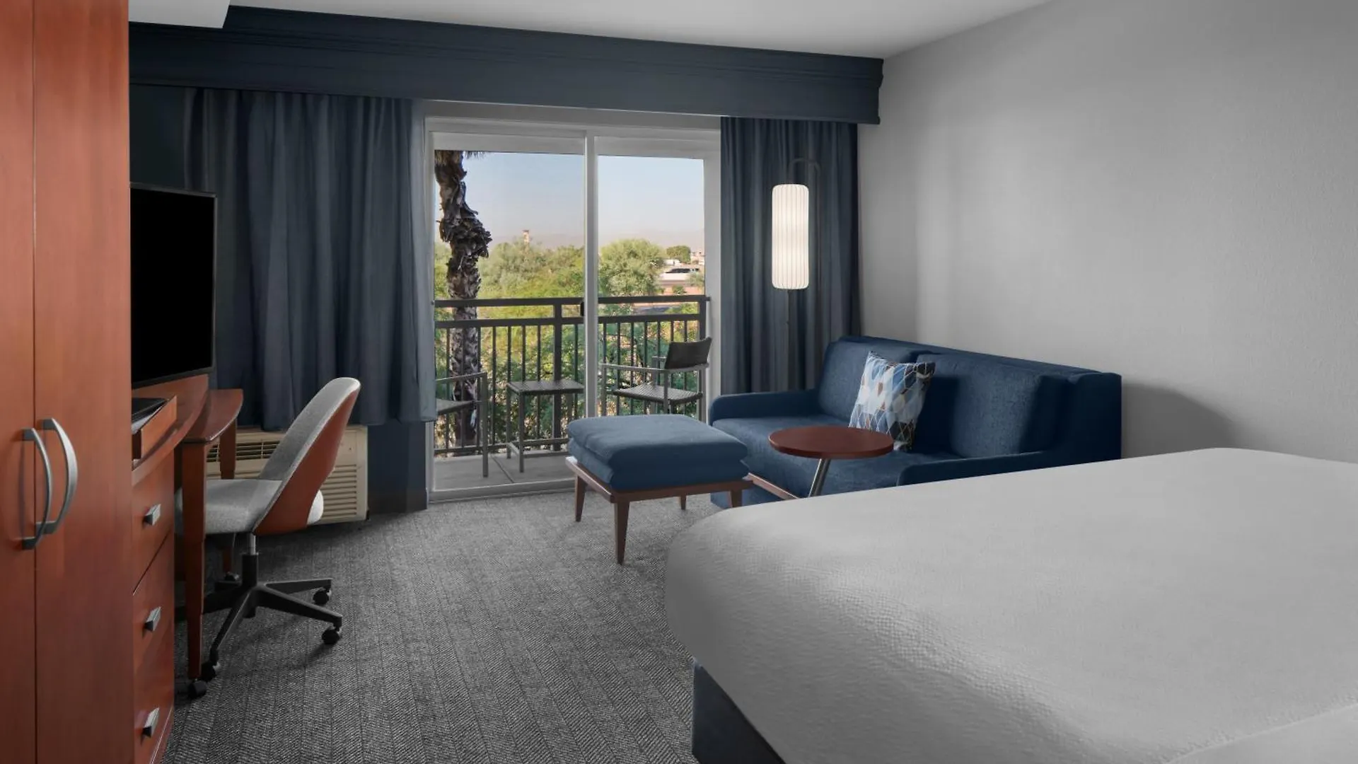 Courtyard By Marriott Phoenix West/Avondale Hotel