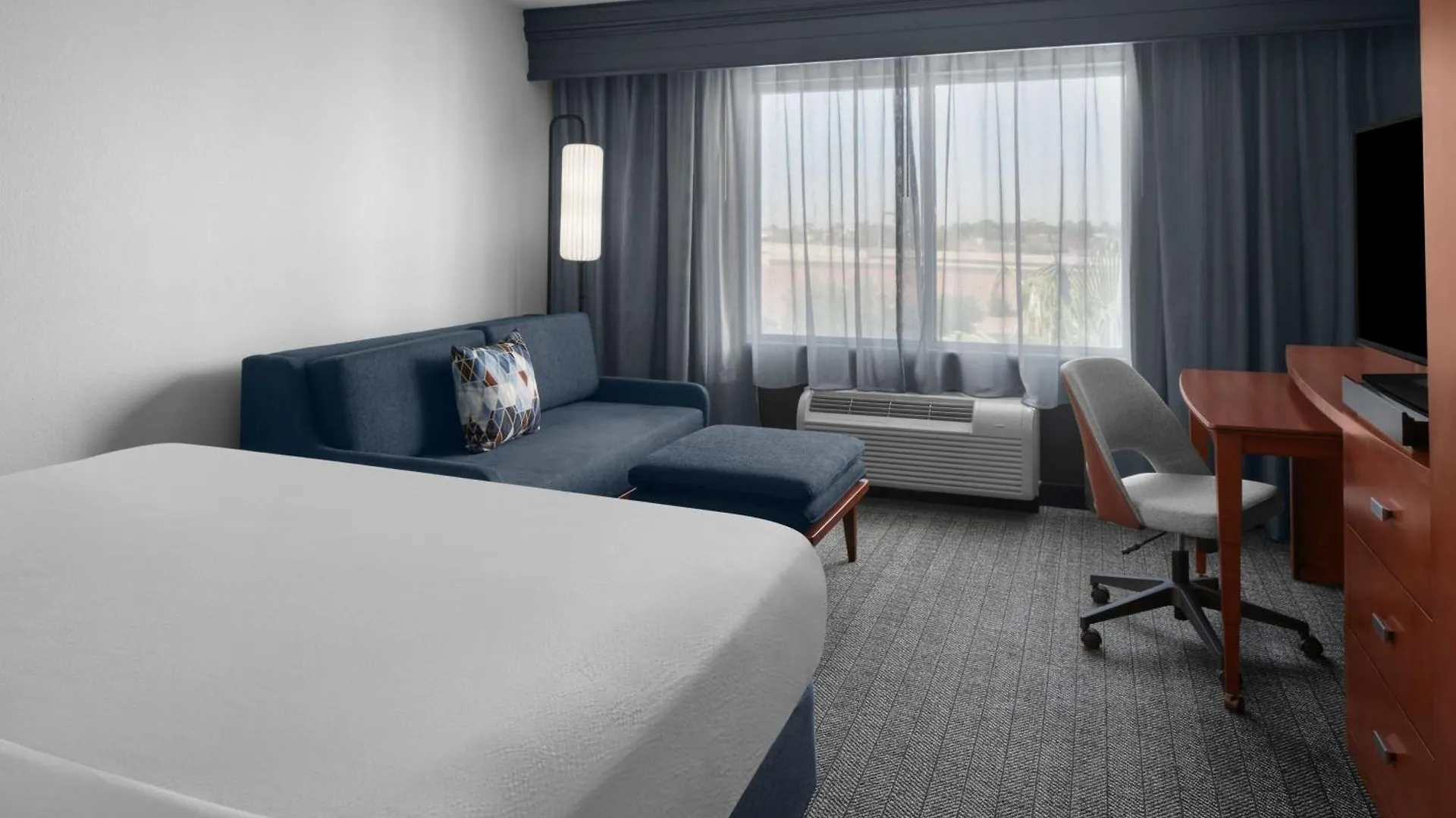 Courtyard By Marriott Phoenix West/Avondale Hotel